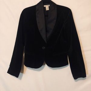 Vintage velvet cropped blazer.